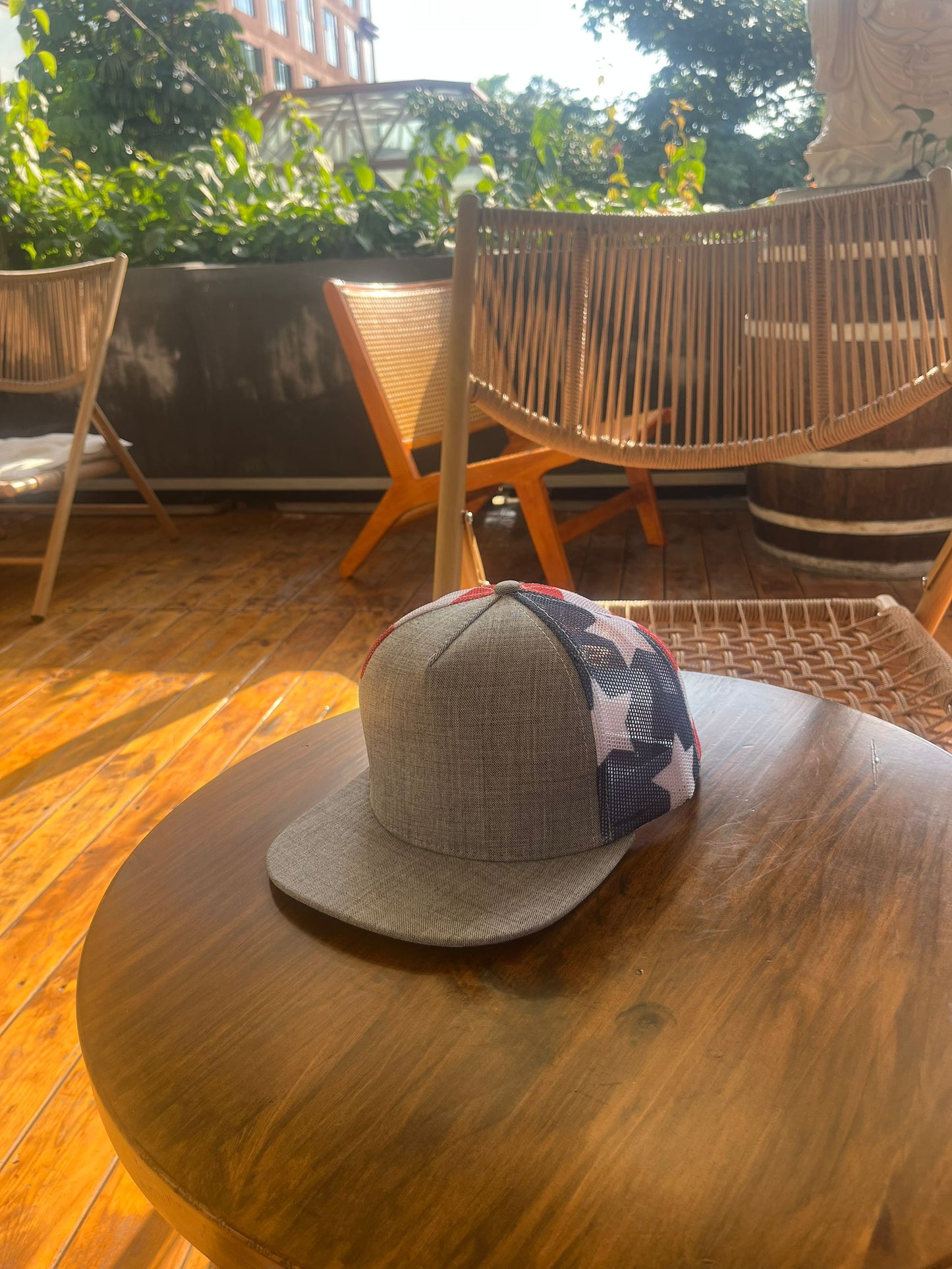 25Pcs Free Shipping 6 Panel Blanks Trucker Hats Snapback Gray With Flag Mesh Baseball Cap